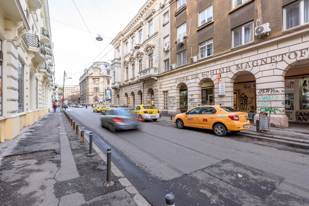 UNIVERSITATE * METROU* GARSONIERA MOBILATA SI UTILATA