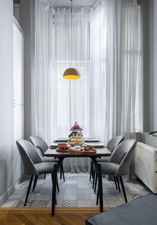 CALEA VICTORIEI * 3  CAMERE * MOBILATE SI UTILATE LUX * CENTRALA PROPRIE