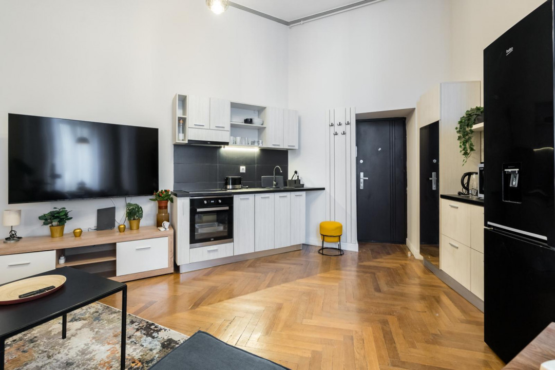 CALEA VICTORIEI * 3  CAMERE * MOBILATE SI UTILATE LUX * CENTRALA PROPRIE