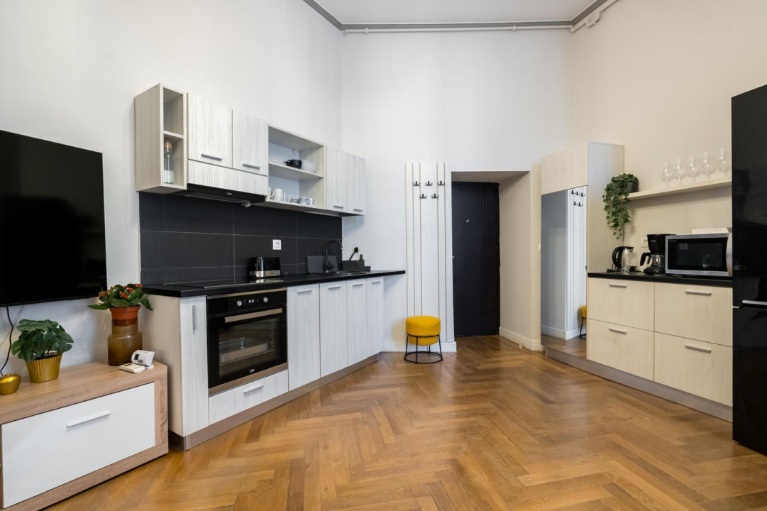 CALEA VICTORIEI * 3  CAMERE * MOBILATE SI UTILATE LUX * CENTRALA PROPRIE