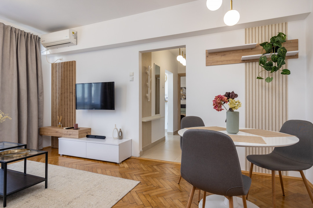 Magheru-Universitate |3 camere LUX |  Etaj 9 | Renovat 2025 | Primul chirias |