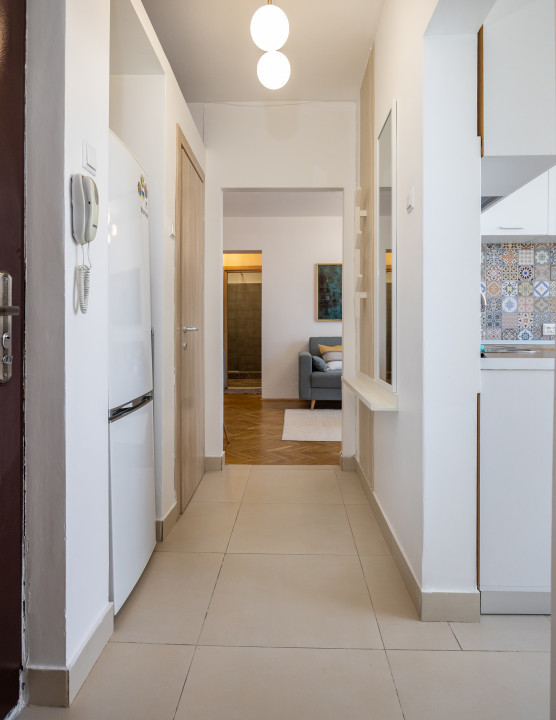 Magheru-Universitate |3 camere LUX |  Etaj 9 | Renovat 2025 | Primul chirias |