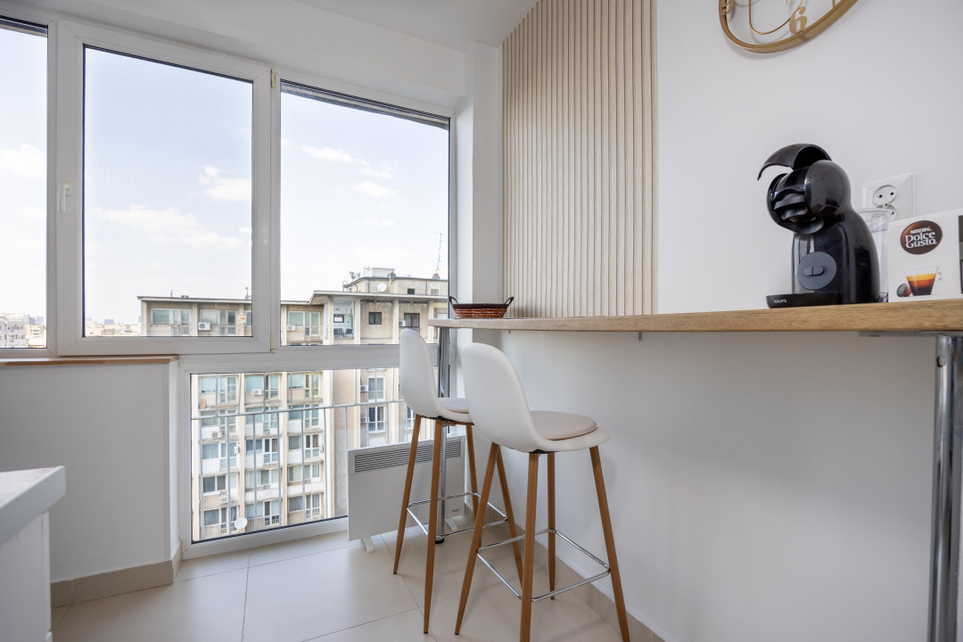 Magheru-Universitate |3 camere LUX |  Etaj 9 | Renovat 2025 | Primul chirias |