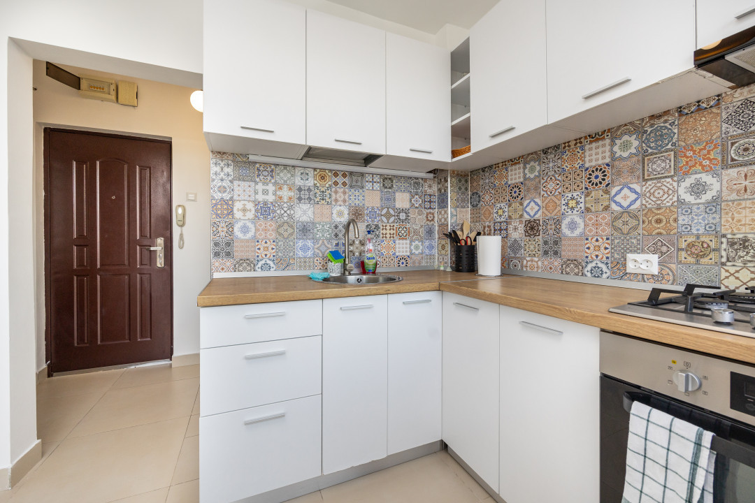 Magheru-Universitate |3 camere LUX |  Etaj 9 | Renovat 2025 | Primul chirias |