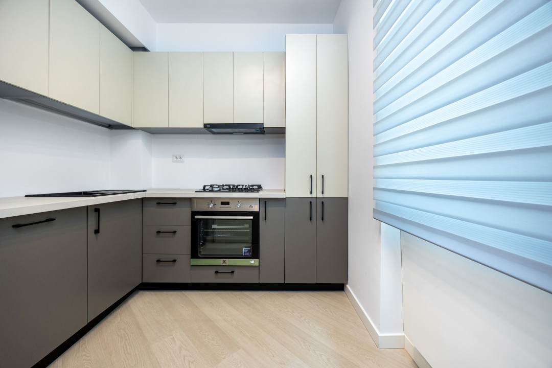 De inchiriat STUDIO * Cortina North * Pipera Aviatiei * Parcare