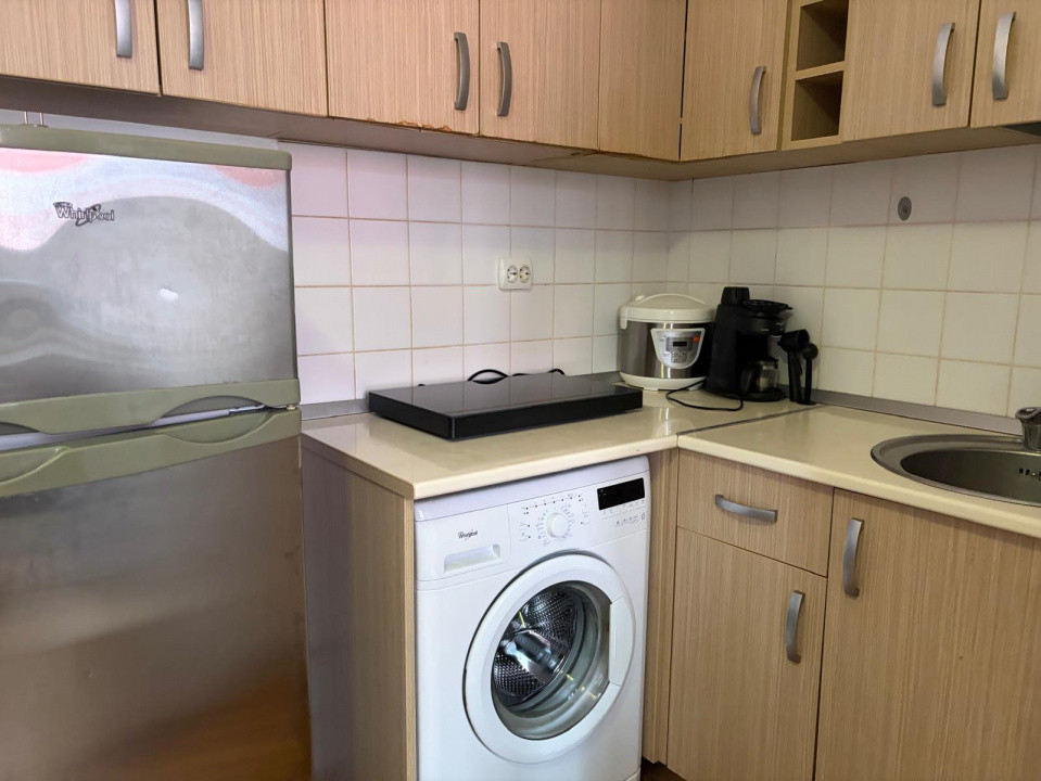 Garsonieră Piața Română | Bd. Magheru | Renovată | Centrală proprie | 300€