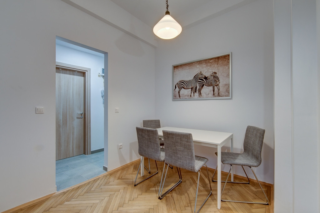 UNIVERSITATE |ARMENEASCA| 2 CAMERE MOBILATE MODERN| CENTRALA PROPRIE| 