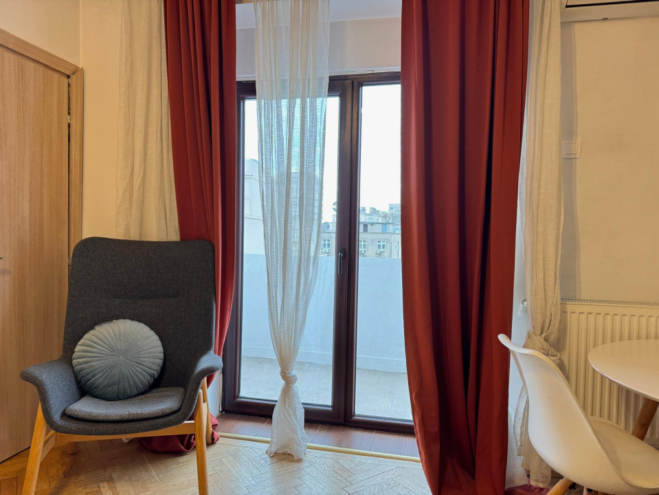 Garsonieră Universitate | 40mp + Balcon | Centrală proprie | Etaj 6 | 92.900€