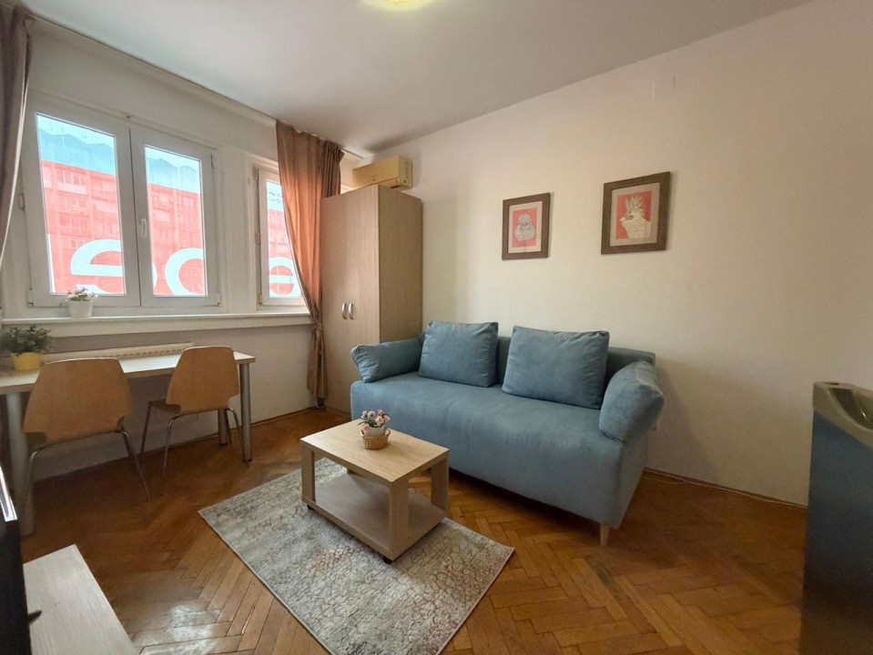 Garsonieră Piața Română | Bd. Magheru | Renovată | Centrală proprie | 300€