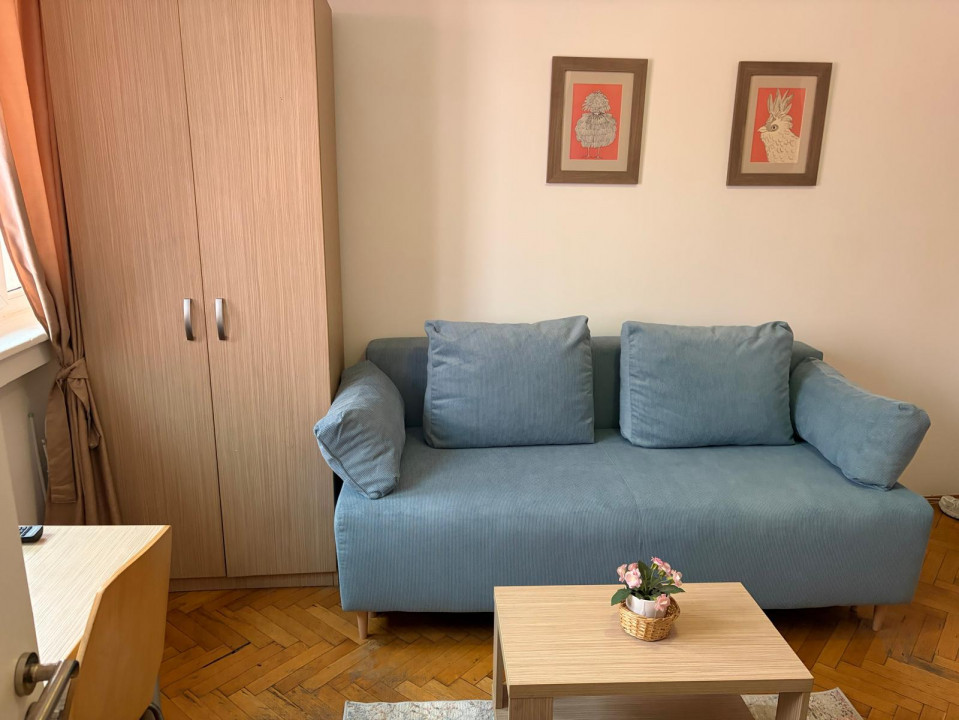 Garsonieră Piața Română | Bd. Magheru | Renovată | Centrală proprie | 300€