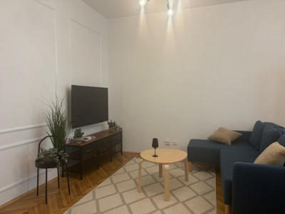 CALEA VICTORIEI * 2 CAMERE * MOBILATE SI UTILATE MODERN * CENTRALA PROPRIE