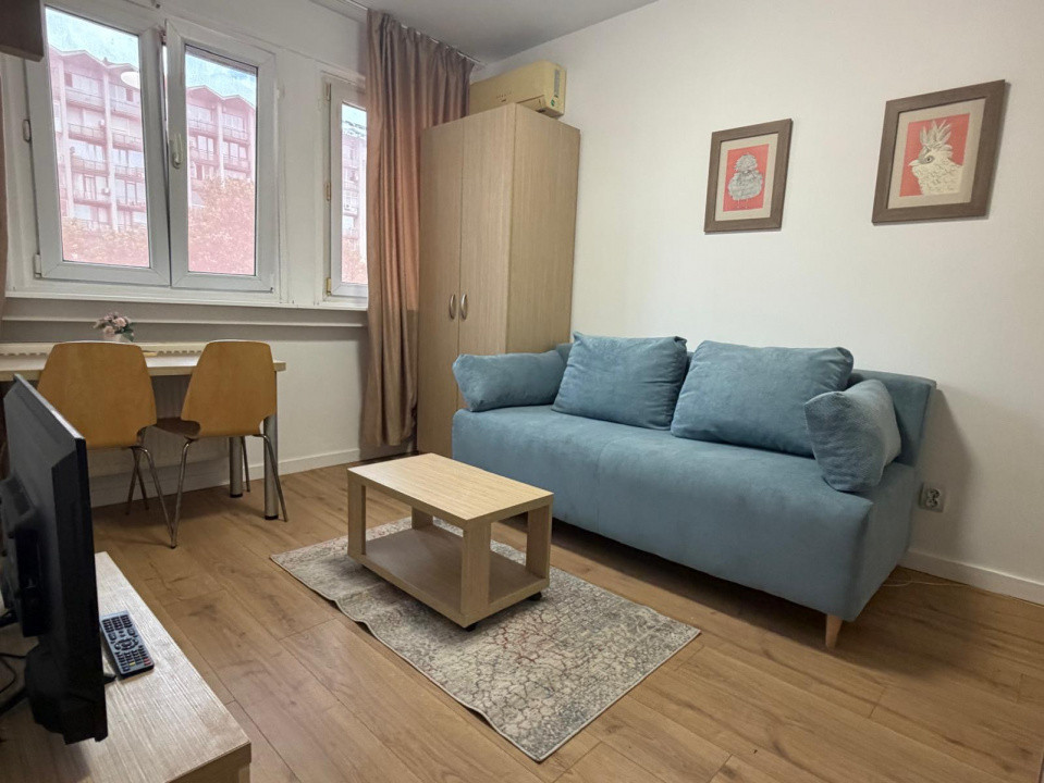 Ultracentral-Magheru/Piata Romana, garsoniera renovata, mobilata si utilata  