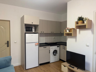 Ultracentral-Magheru/Piata Romana, garsoniera renovata, mobilata si utilata  